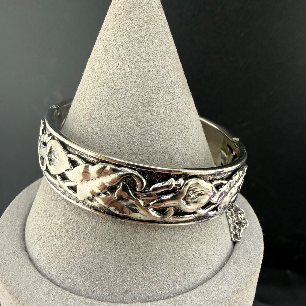 Vintage Estate Bangle Bracelet Silver Tone Calla Lily Hinged 7.5”